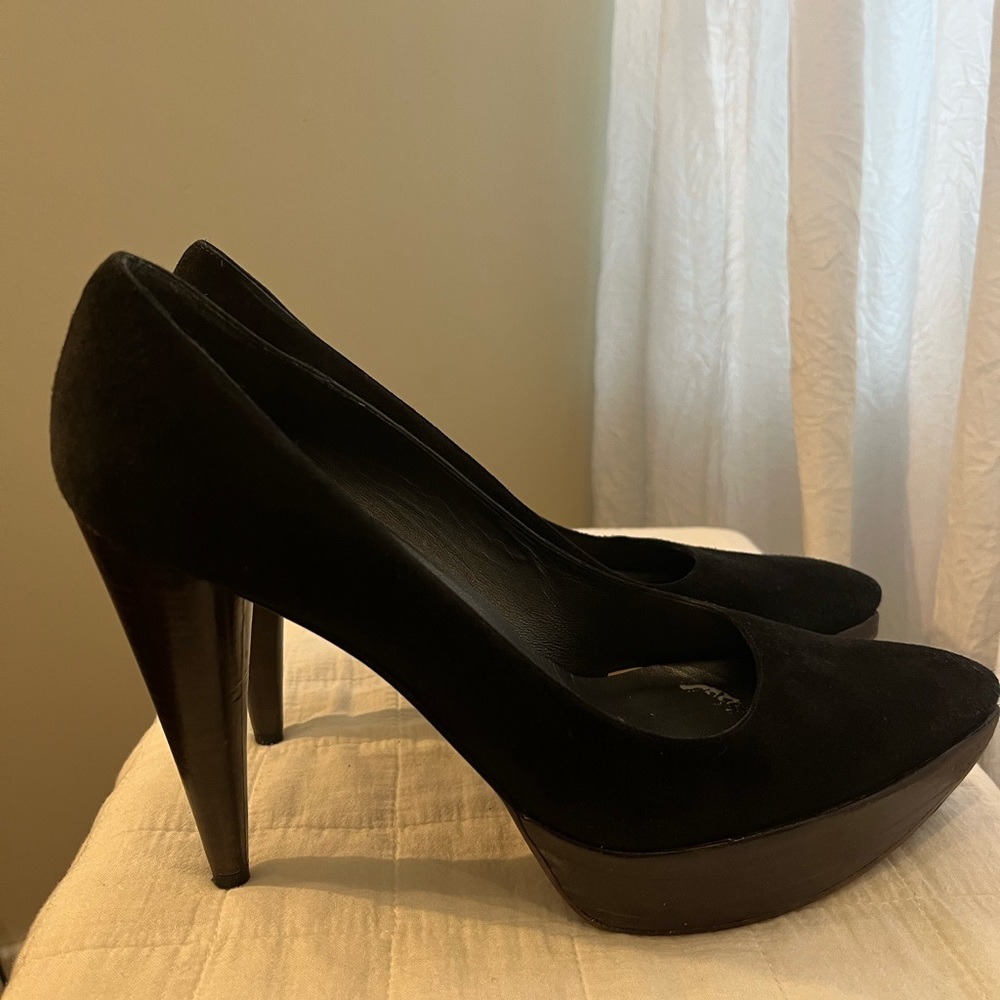 Stuart Weitzman Suede platform pumps